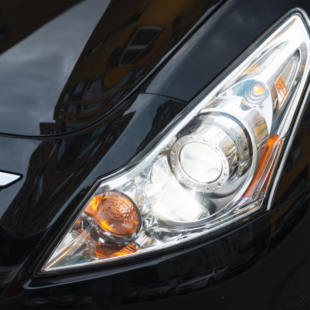 medium-shot-black-car-lights